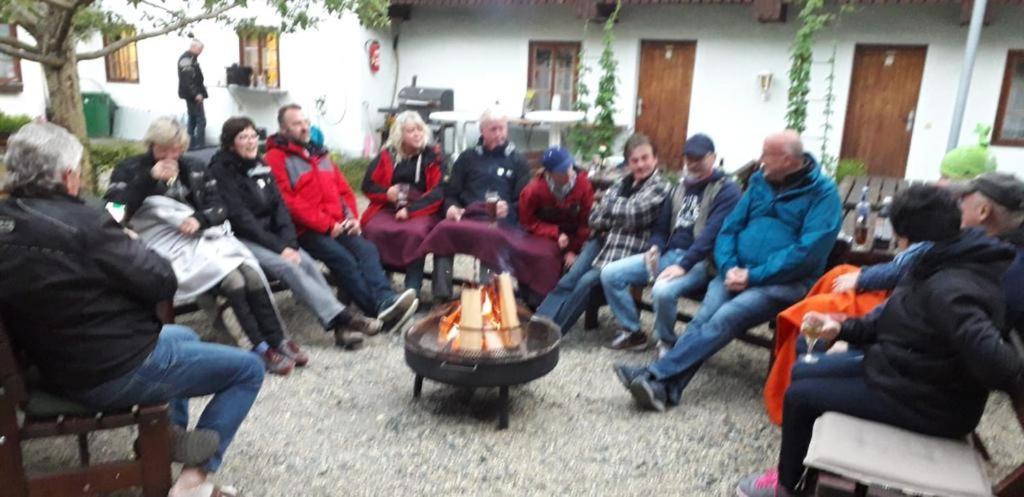 Pension Untere Rauner Muehle Bad Brambach Exterior foto